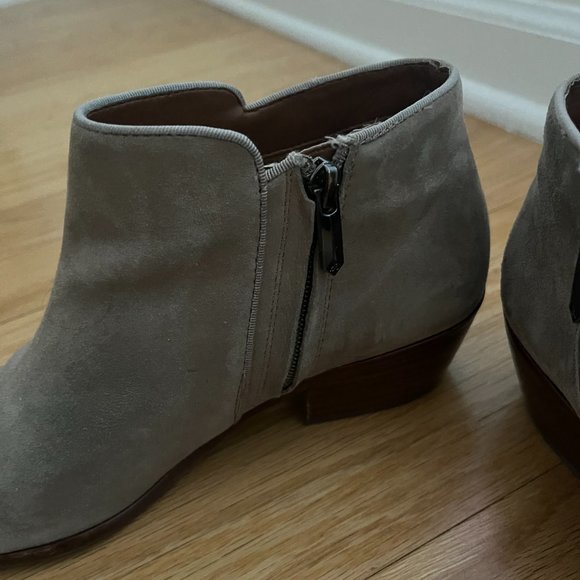 Sam Edelman 'Petty' Chelsea Boot - Picture 2 of 8